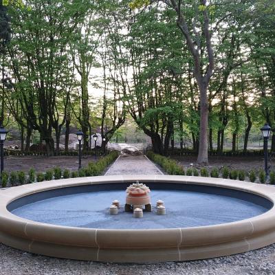Fontaine De Jardin Classique Centre Rose Www.nicefontaines.com 1